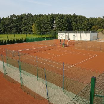 Korty do tenisa ziemnego w Tenis Kozerki
