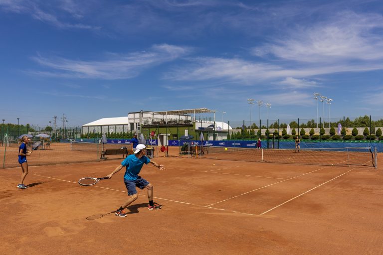Clay outdoor courts